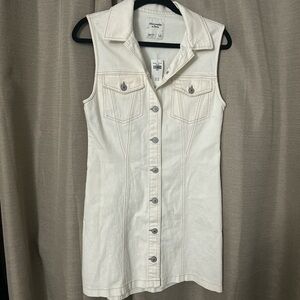 Abercrombie & Fitch white button up dress